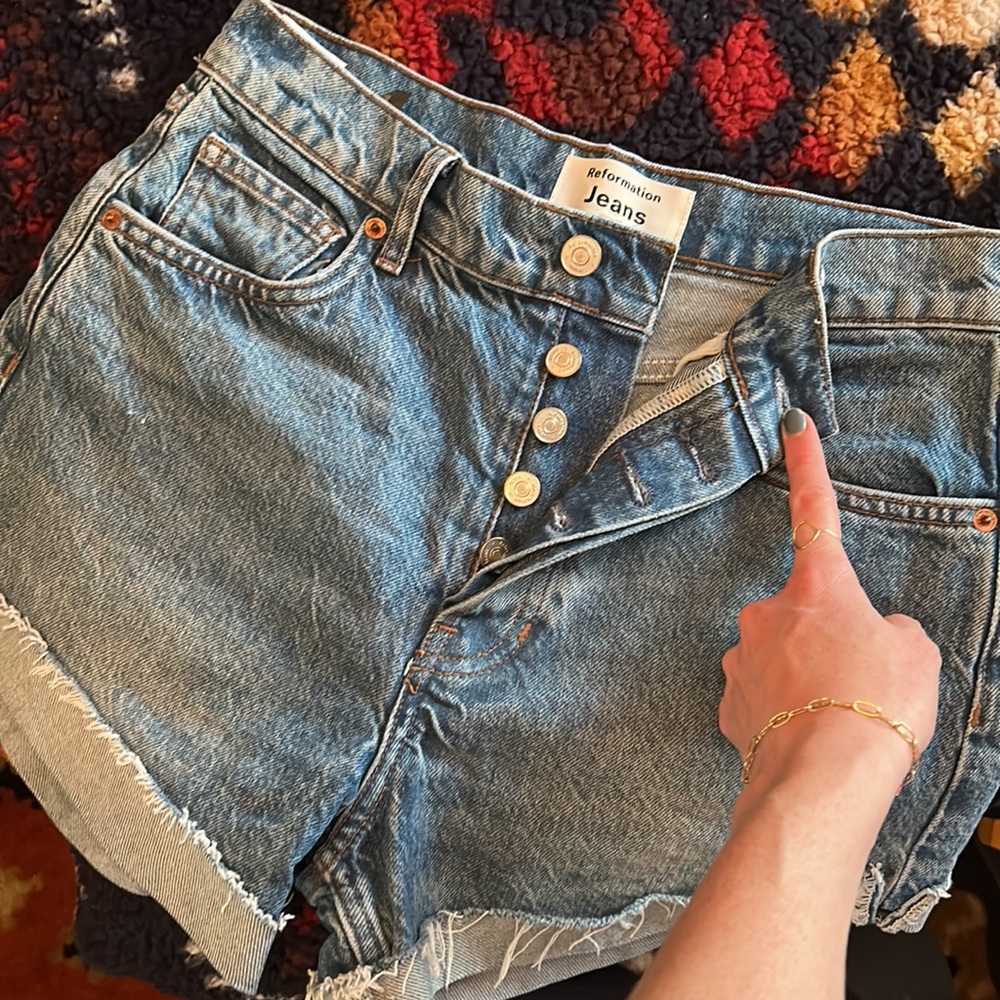 Reformation Charlie cuffed high rise jean short Sz 27 NWOT